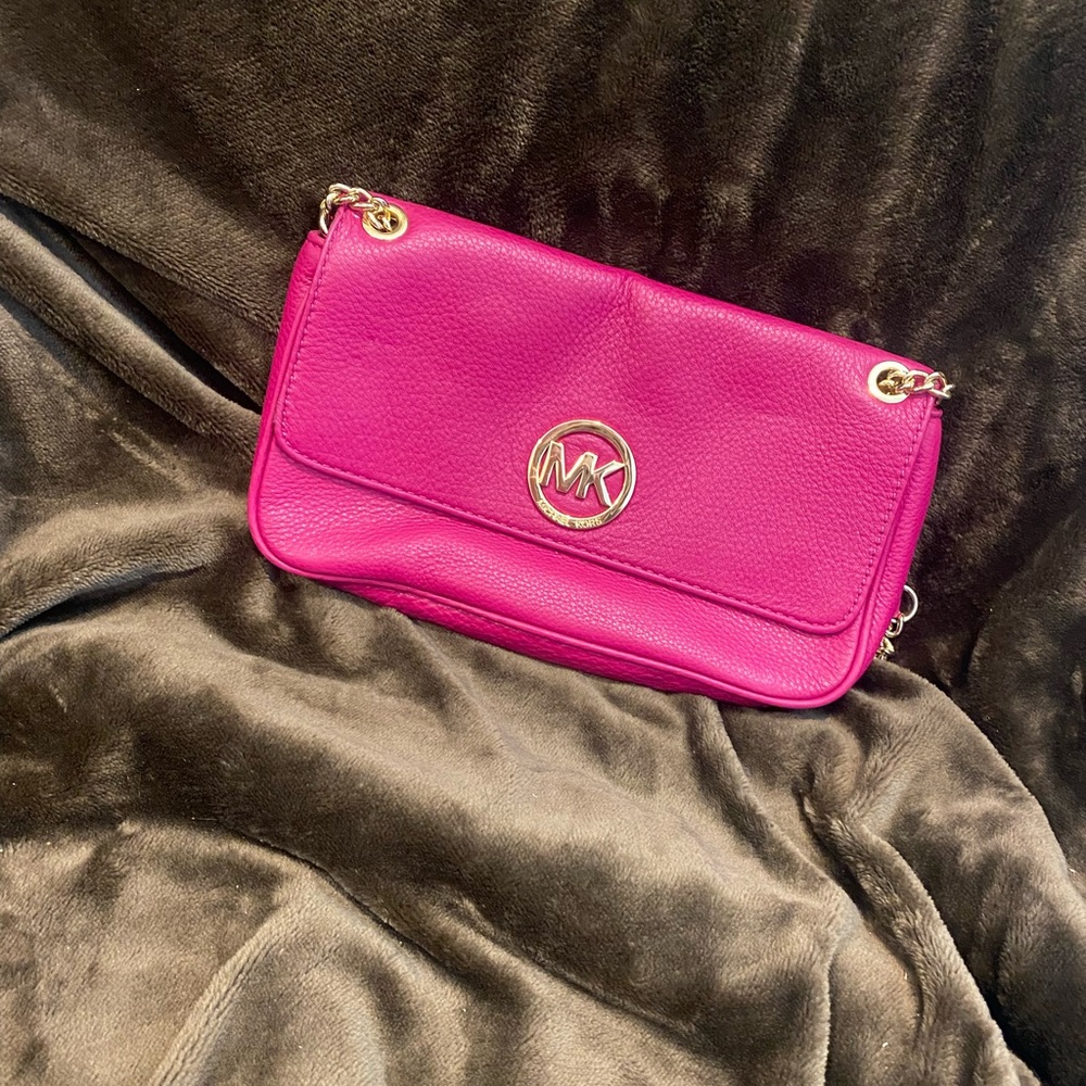 Pink shoulder bag